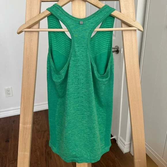 Nike Dir-Fit racerback tank top - Picture 5 of 6